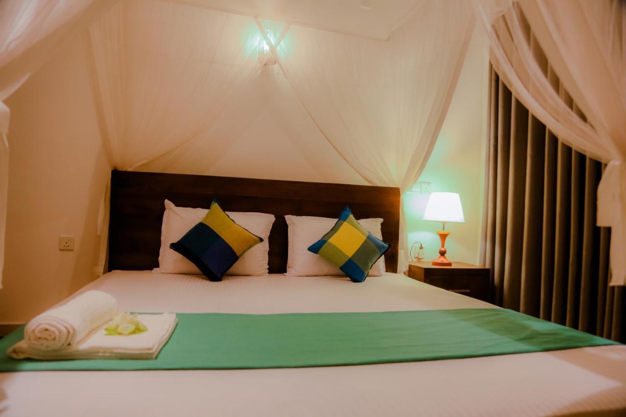 Shanora Beach Mirissa Exterior foto